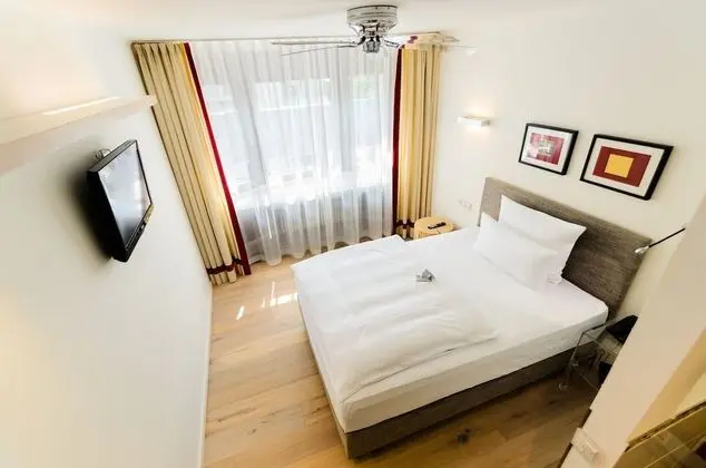 Tek Büyük Yataklı Oda (Small with 1 Queen bed, 1,40m)