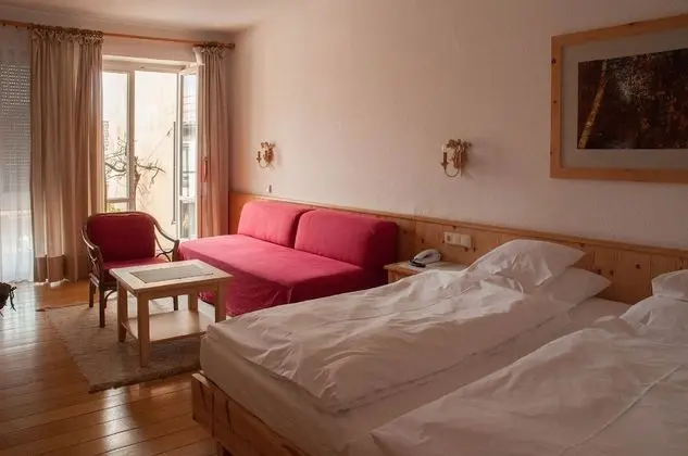 Business Tek Büyük Yataklı Oda