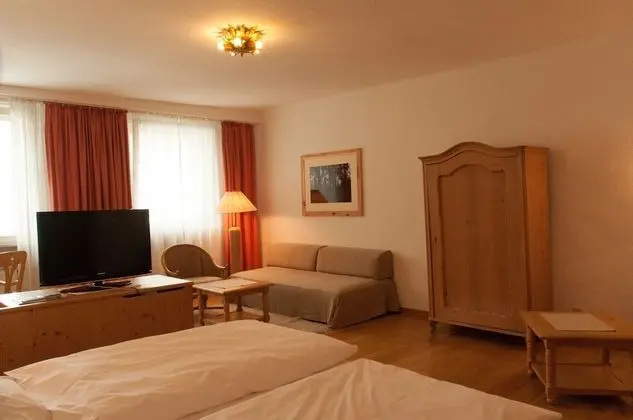 Business Tek Büyük Yataklı Oda