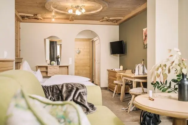 Comfort Tek Büyük Yataklı Oda, Balkon (Alpenrose 3)