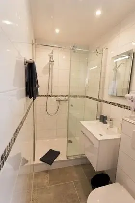 Standard Tek Büyük Yataklı Oda, Banyolu/Duşlu, Şehir Manzaralı