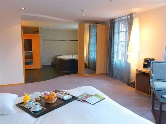 Deluxe Tek Büyük Yataklı Oda (Cheval Blanc)