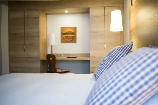 Junior Süit (Winstub)