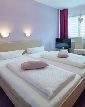 Tek Büyük Yataklı Oda (Kat. I)