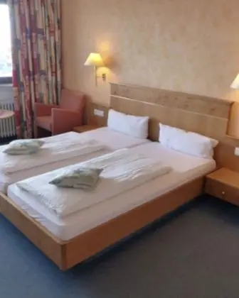 Tek Büyük Yataklı Oda (Kat. I)