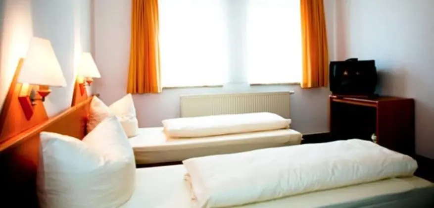 Tek Büyük veya İki Ayrı Yataklı Oda