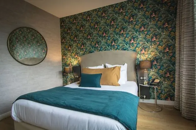 Classic Tek Büyük Yataklı Oda