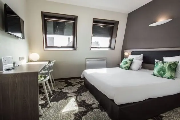 Classic Tek Büyük Yataklı Oda