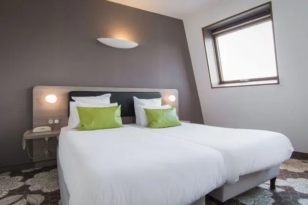 Classic Tek Büyük Yataklı Oda