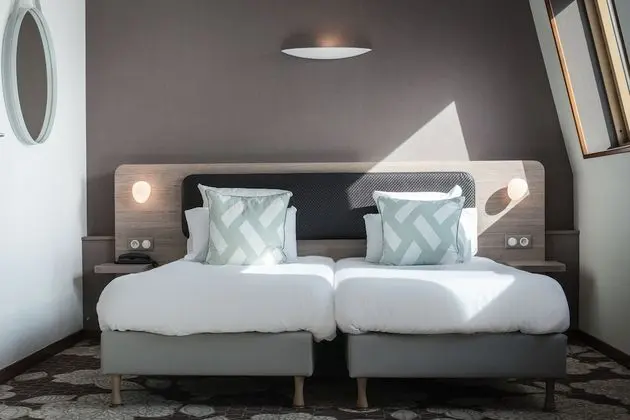 Classic Tek Büyük Yataklı Oda