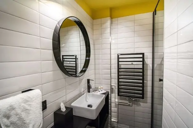 Classic Tek Büyük Yataklı Oda