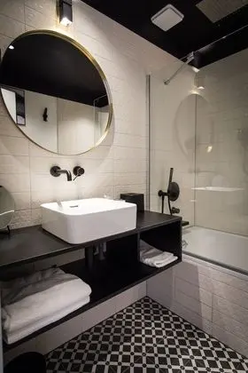 Classic Tek Büyük Yataklı Oda