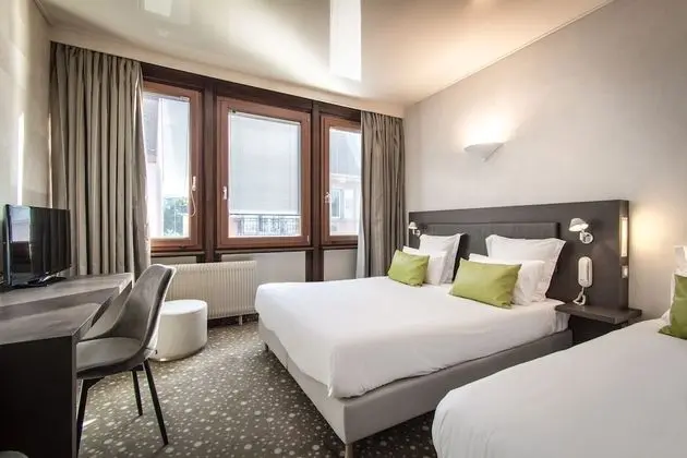 Classic Üç Kişilik Oda