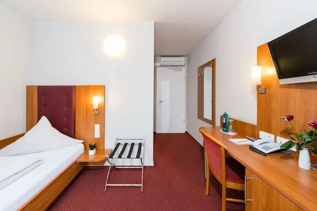 Business Tek Kişilik Oda (1 Single Bed)
