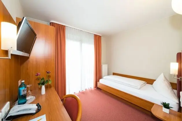 Business Tek Kişilik Oda (1 Single Bed)
