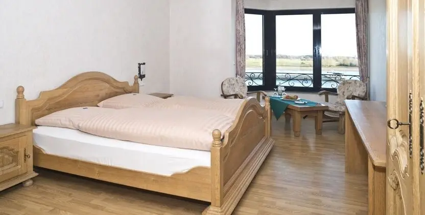 Tek Büyük Yataklı Oda (Panorama)