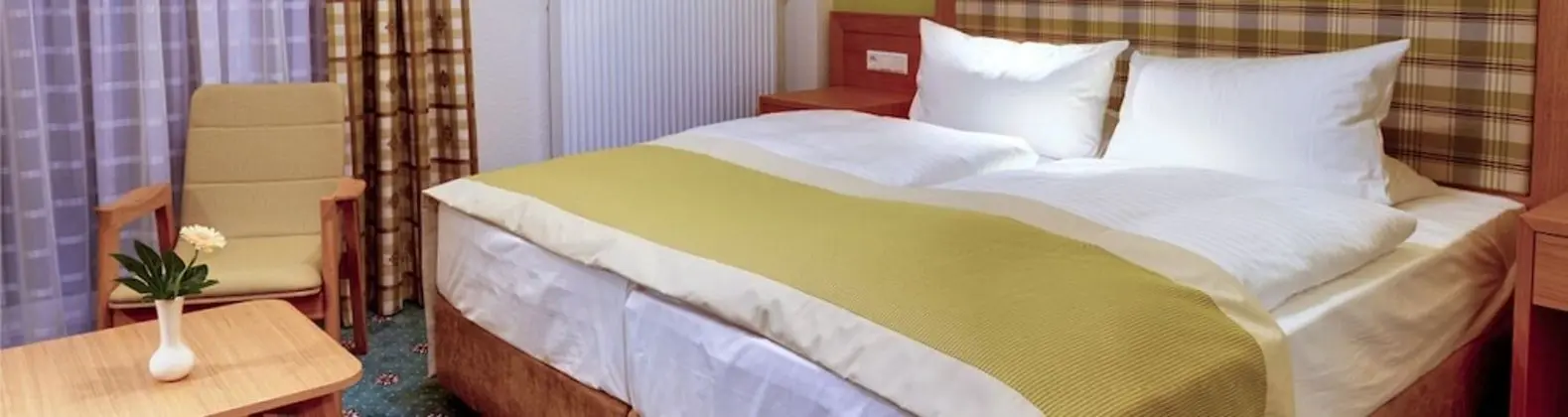 Family Oda, Bahçe Manzaralı