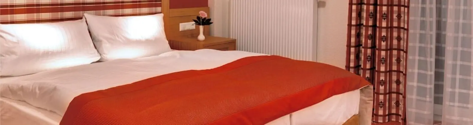 Standard Tek Büyük Yataklı Oda