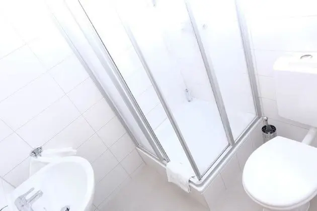 Basic Büyük Yataklı Tek Kişilik Oda
