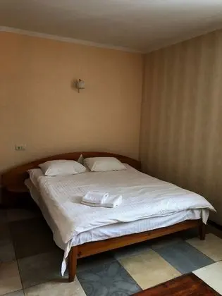 Standard Tek Büyük veya İki Ayrı Yataklı Oda, 1 Çift Kişilik veya 2 Tek Kişilik Yatak