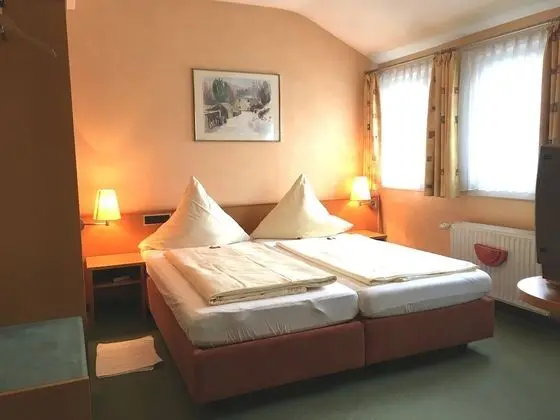 Tek Büyük veya İki Ayrı Yataklı Oda