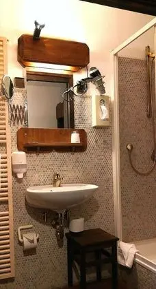 Superior Tek Kişilik Oda, Banyolu/Duşlu