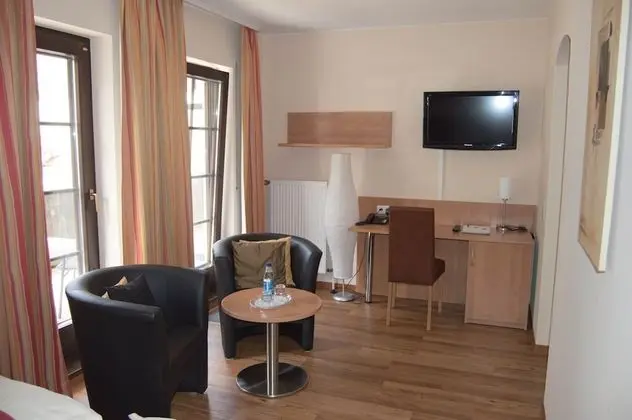 Comfort Tek Büyük Yataklı Oda