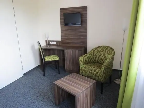 Standard Tek Büyük Yataklı Oda