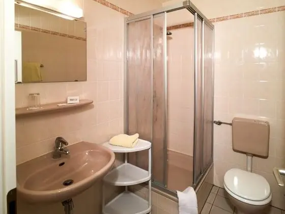 Standard Büyük Yataklı Tek Kişilik Oda