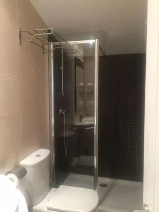 Büyük Yataklı Tek Kişilik Oda