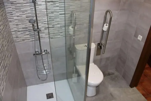 Standard Tek Büyük veya İki Ayrı Yataklı Oda, Engellilere Uygun