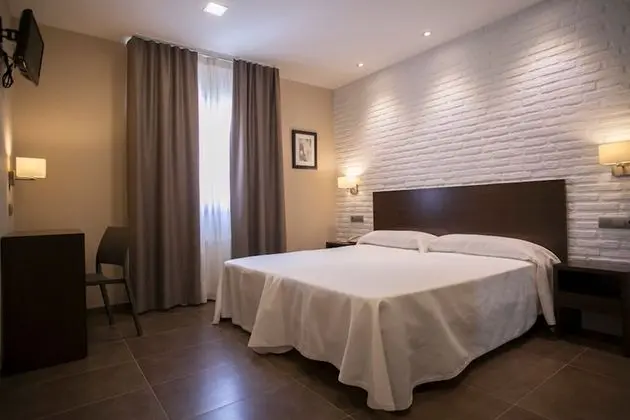 Tek Büyük veya İki Ayrı Yataklı Oda