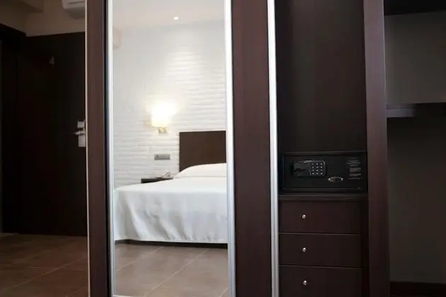 Tek Büyük veya İki Ayrı Yataklı Oda