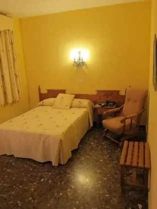 Tek Büyük Yataklı Oda