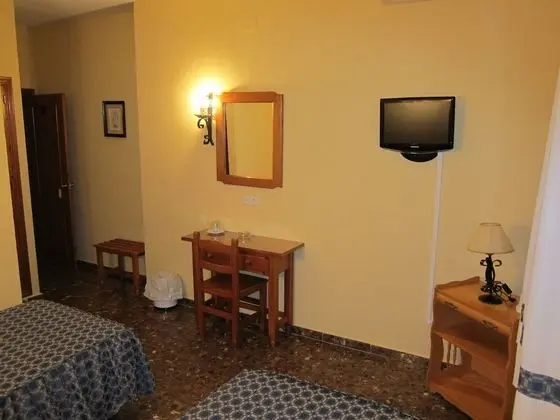 Tek Büyük Yataklı Oda