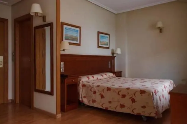 Tek Büyük veya İki Ayrı Yataklı Oda (New Area)