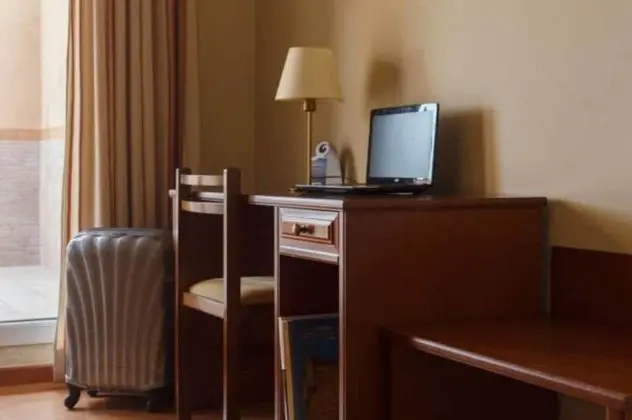 Üç Kişilik Oda (New Area)