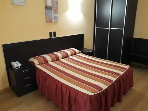 Tek Büyük Yataklı Oda