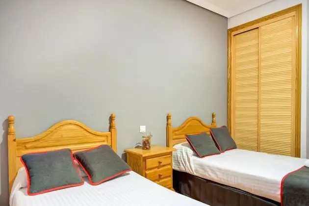 Oda, 2 Tek Kişilik Yatak