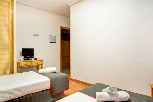 Oda, 2 Tek Kişilik Yatak