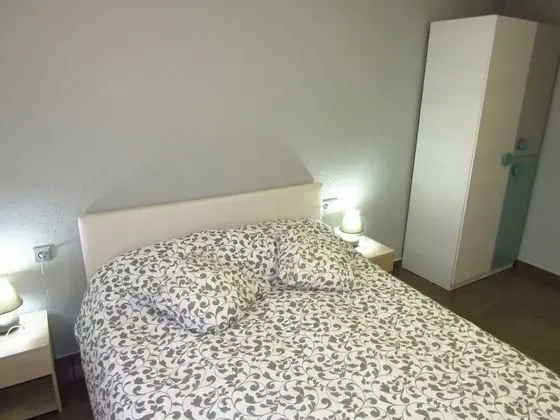 Tek Büyük Yataklı Oda, Bahçe Manzaralı