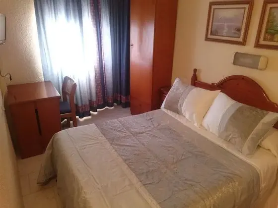 Tek Büyük Yataklı Oda