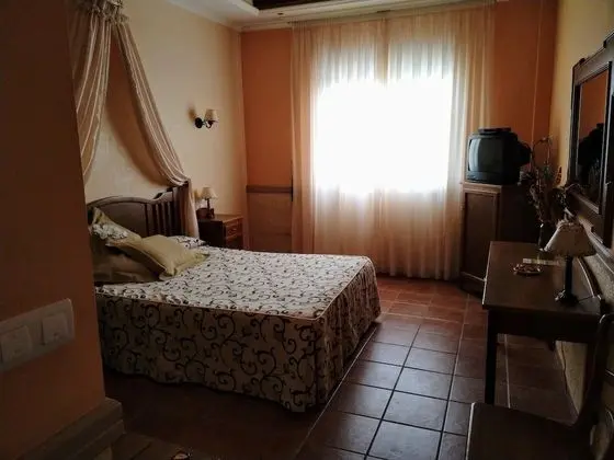 Tek Büyük Yataklı Oda