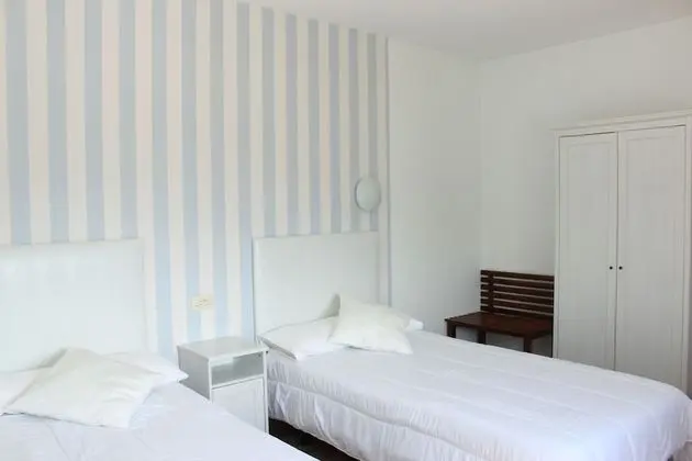 Büyük Yataklı Tek Kişilik Oda