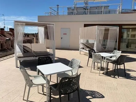 Tek Büyük veya İki Ayrı Yataklı Oda