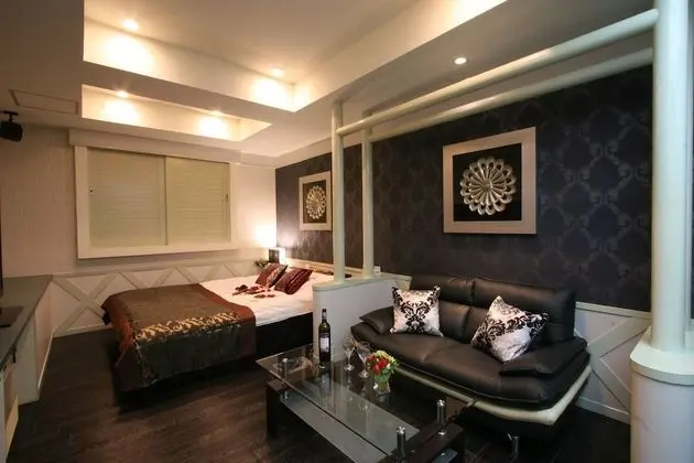 Basic Tek Büyük Yataklı Oda