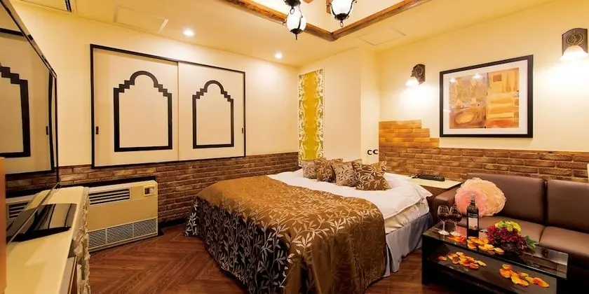 Basic Tek Büyük Yataklı Oda