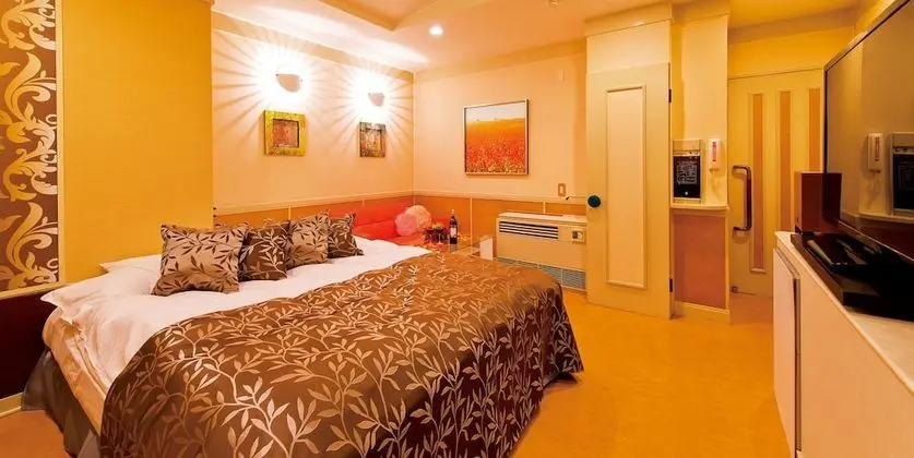 Basic Tek Büyük Yataklı Oda