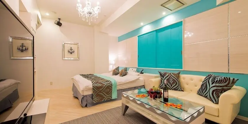 Basic Tek Büyük Yataklı Oda