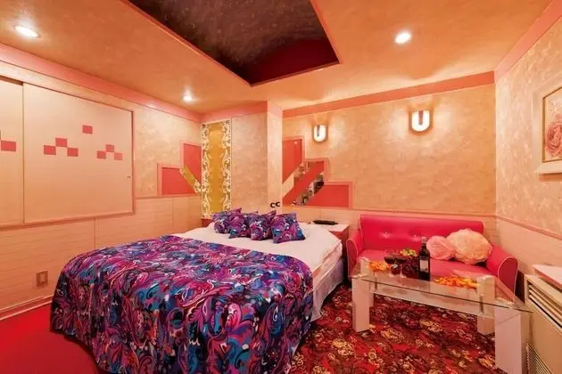 Basic Tek Büyük Yataklı Oda